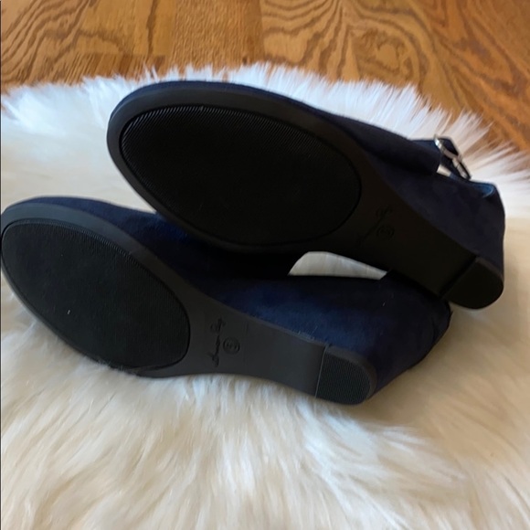 American Rag Navy Blue Miley Chop Out Wedges 5M - Picture 8 of 8